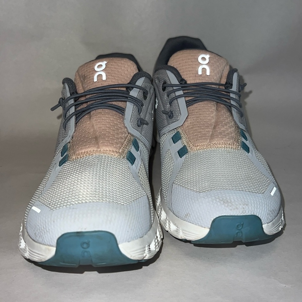 On Cloud 5 grey/white/peach – LIKE NEW - Picture 7 of 16